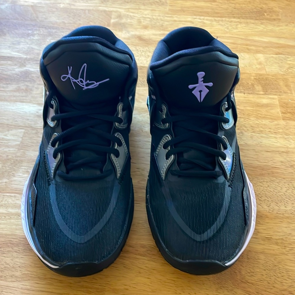 Nike Kyrie Infinity-Brand New!